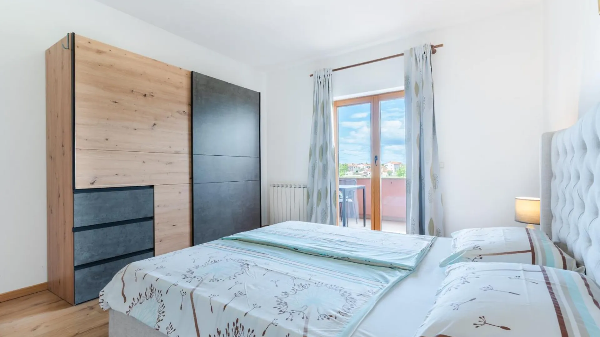 Sunny Apartment Valbandon Fažana Croazia