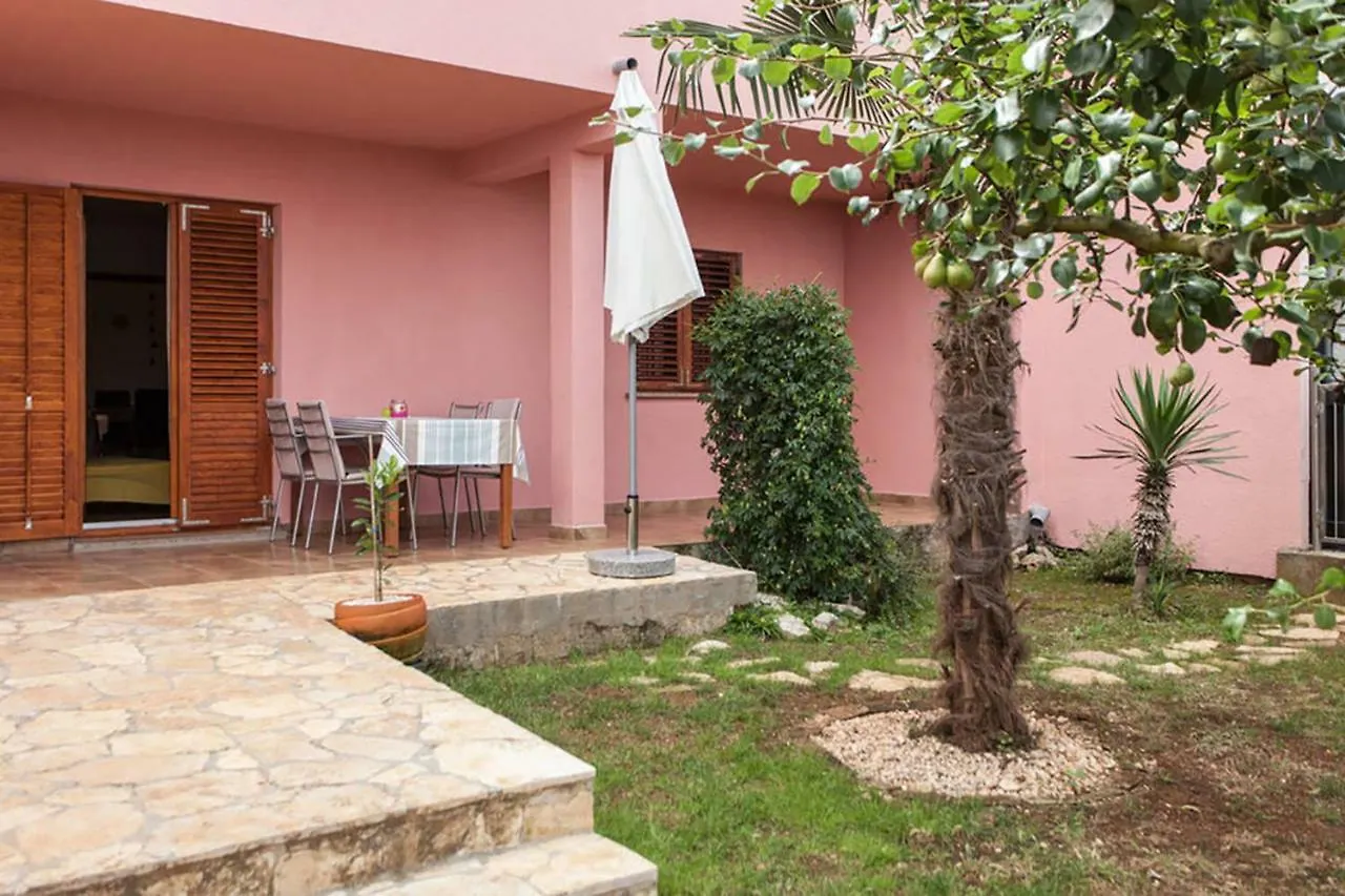 Sunny Apartment Valbandon Fažana