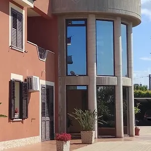 https://villa-emilia-agrigento.sicilyhotelsitaly.net