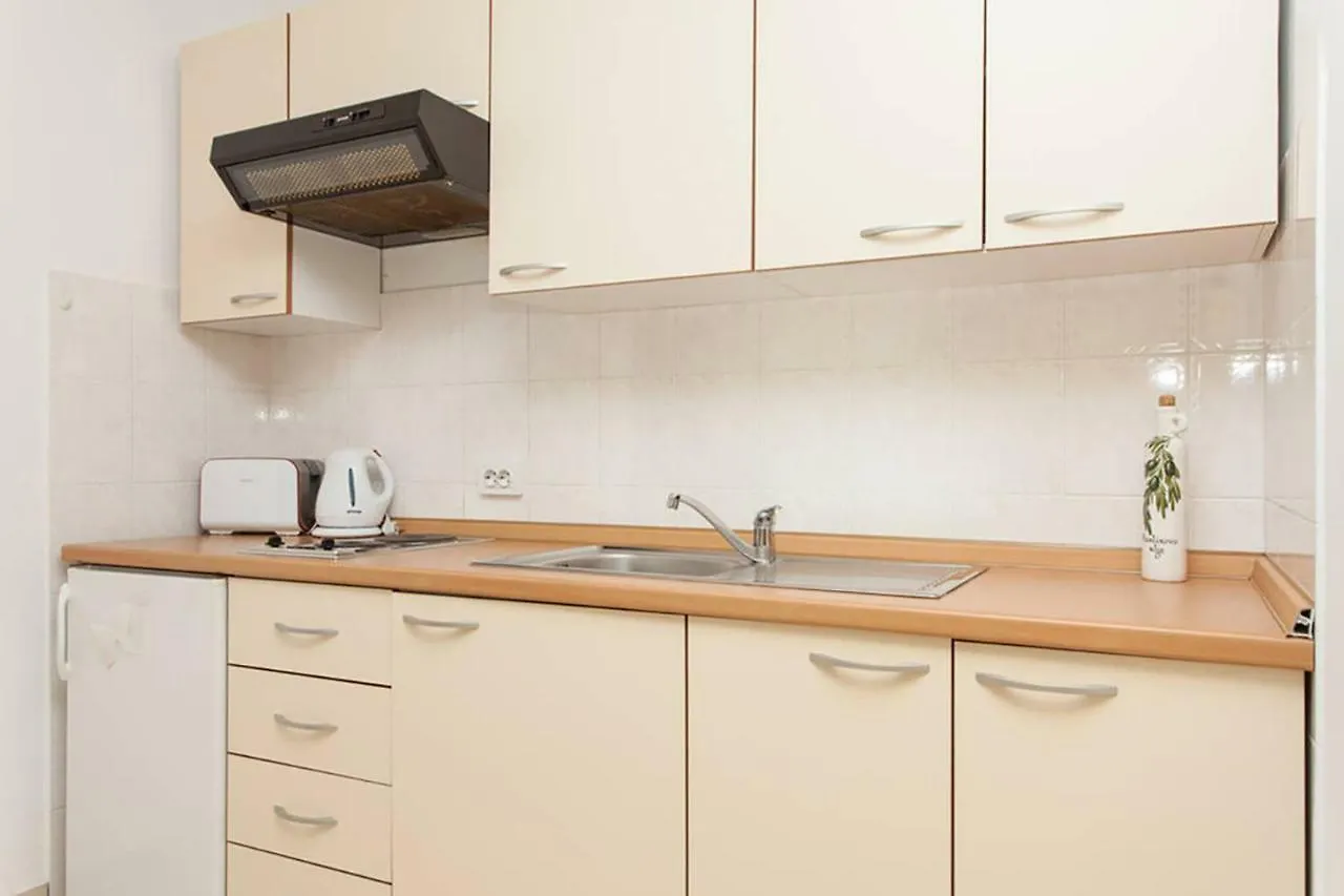Sunny Apartment Valbandon Fazana
