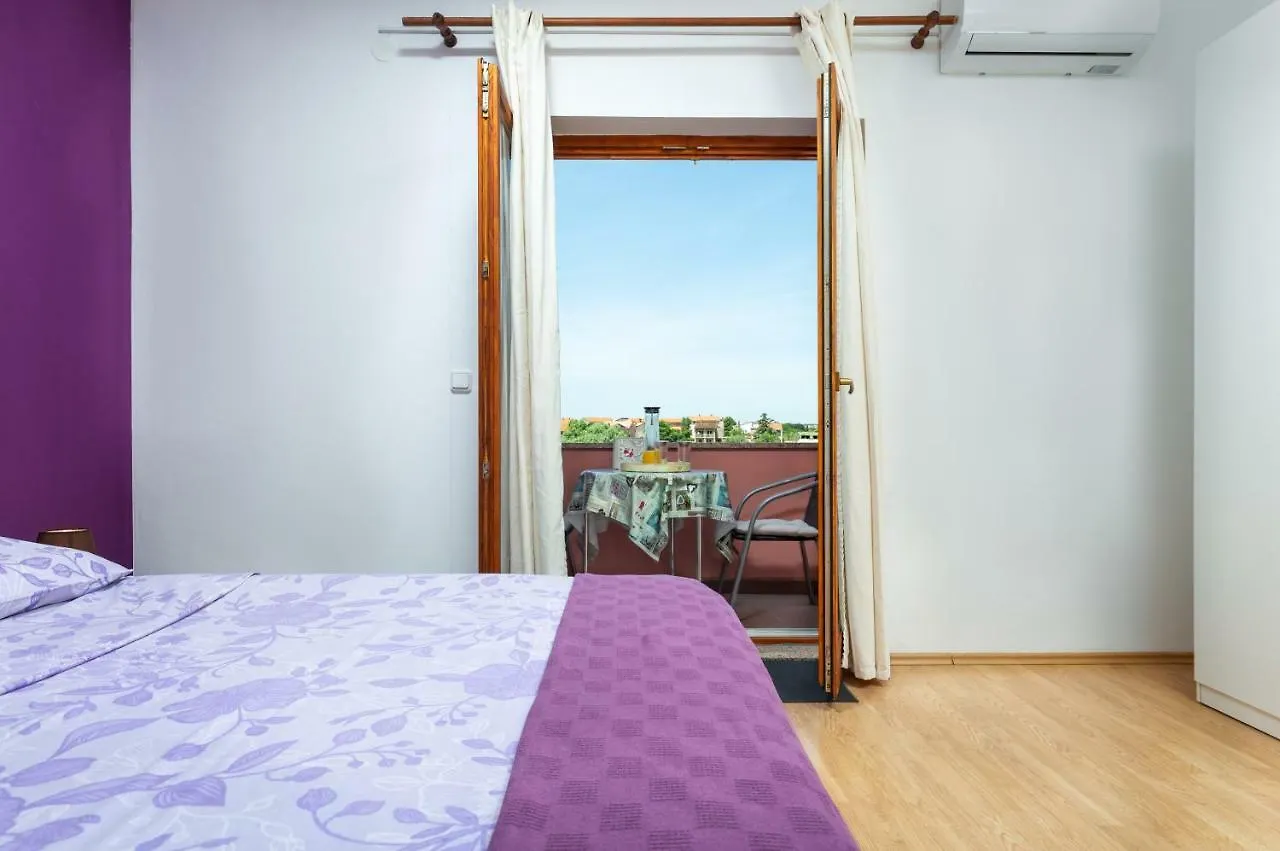 Sunny Apartment Valbandon 法扎纳 0*,  克罗地亚
