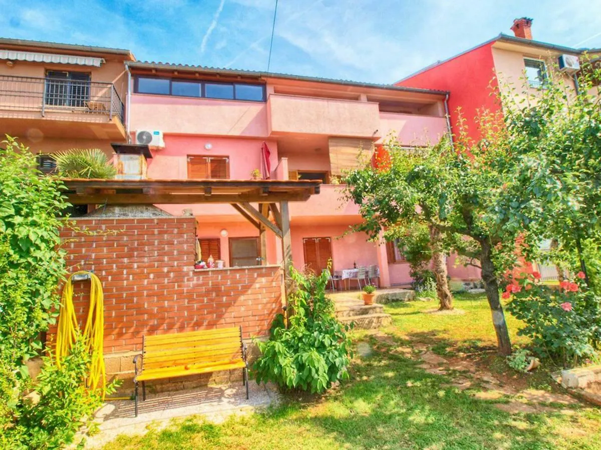 Sunny Apartment Valbandon Фажана