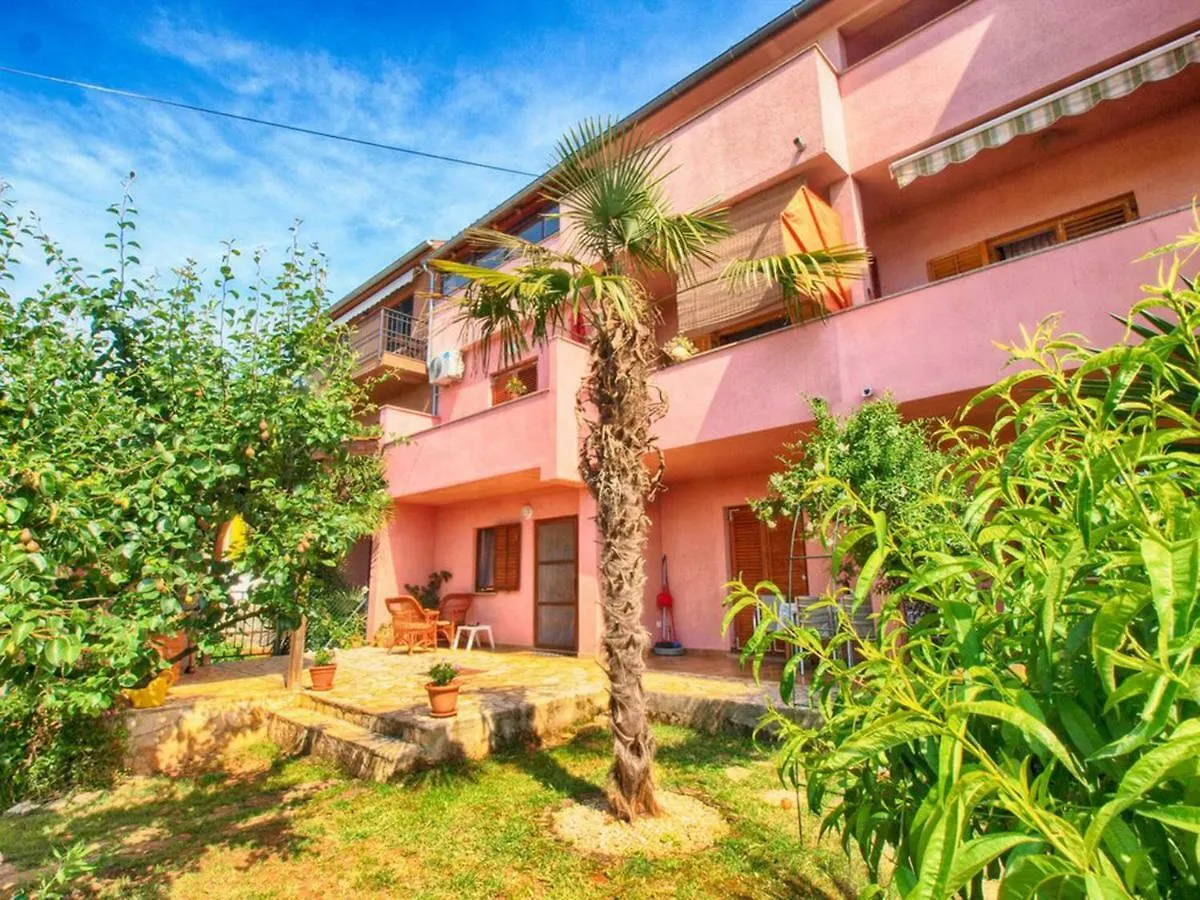 Sunny Apartment Valbandon Фажана
